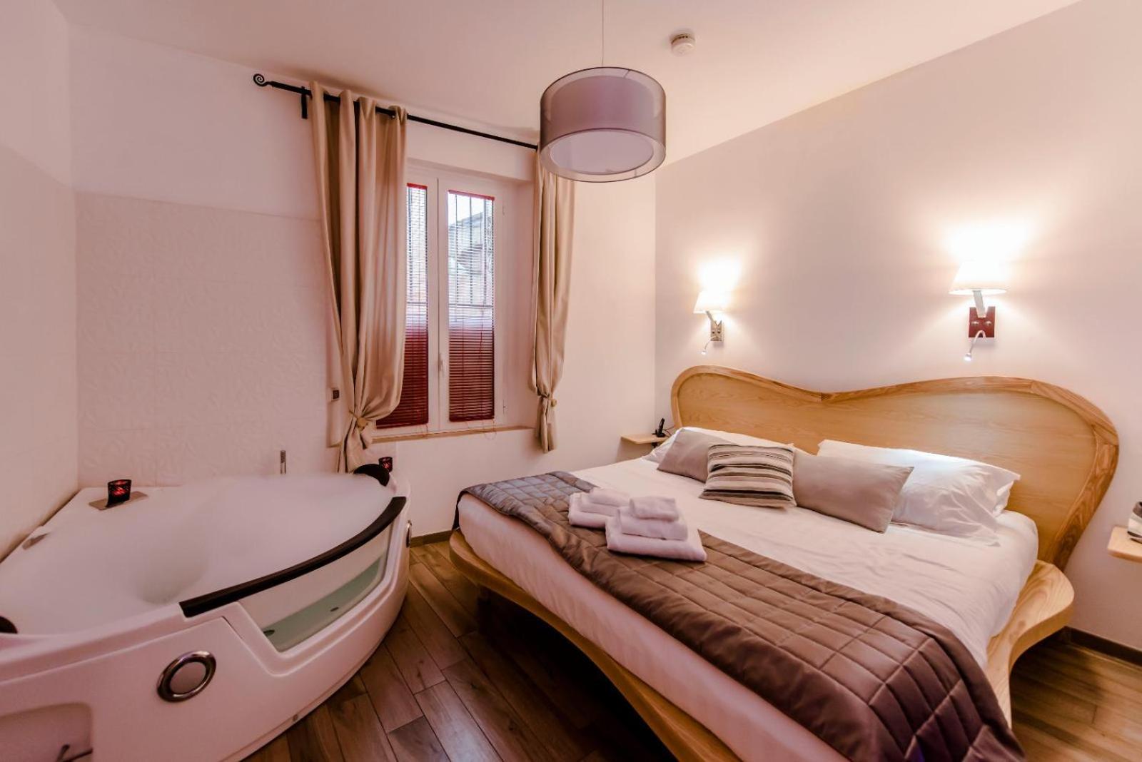 Flatinrome Trastevere Deluxe Rooms - Green Patio Exterior foto