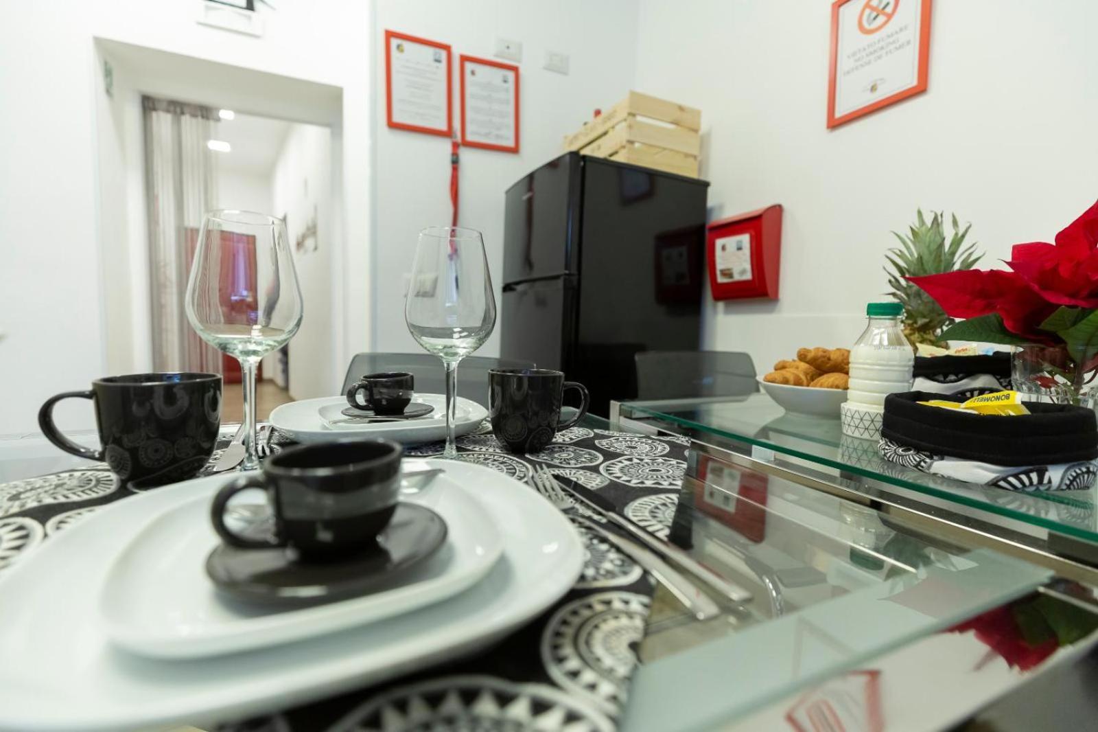 Flatinrome Trastevere Deluxe Rooms - Green Patio Exterior foto
