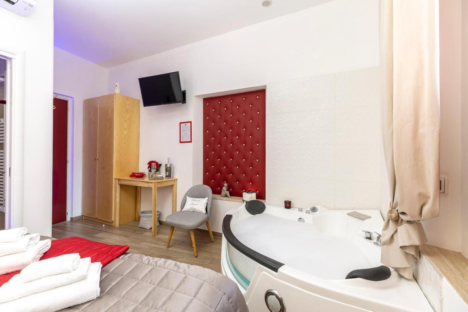 Flatinrome Trastevere Deluxe Rooms - Green Patio Exterior foto