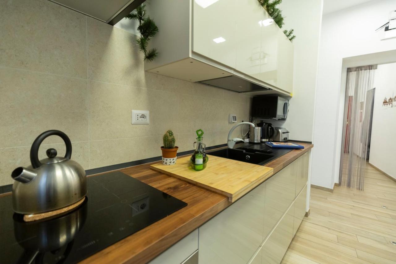 Flatinrome Trastevere Deluxe Rooms - Green Patio Exterior foto