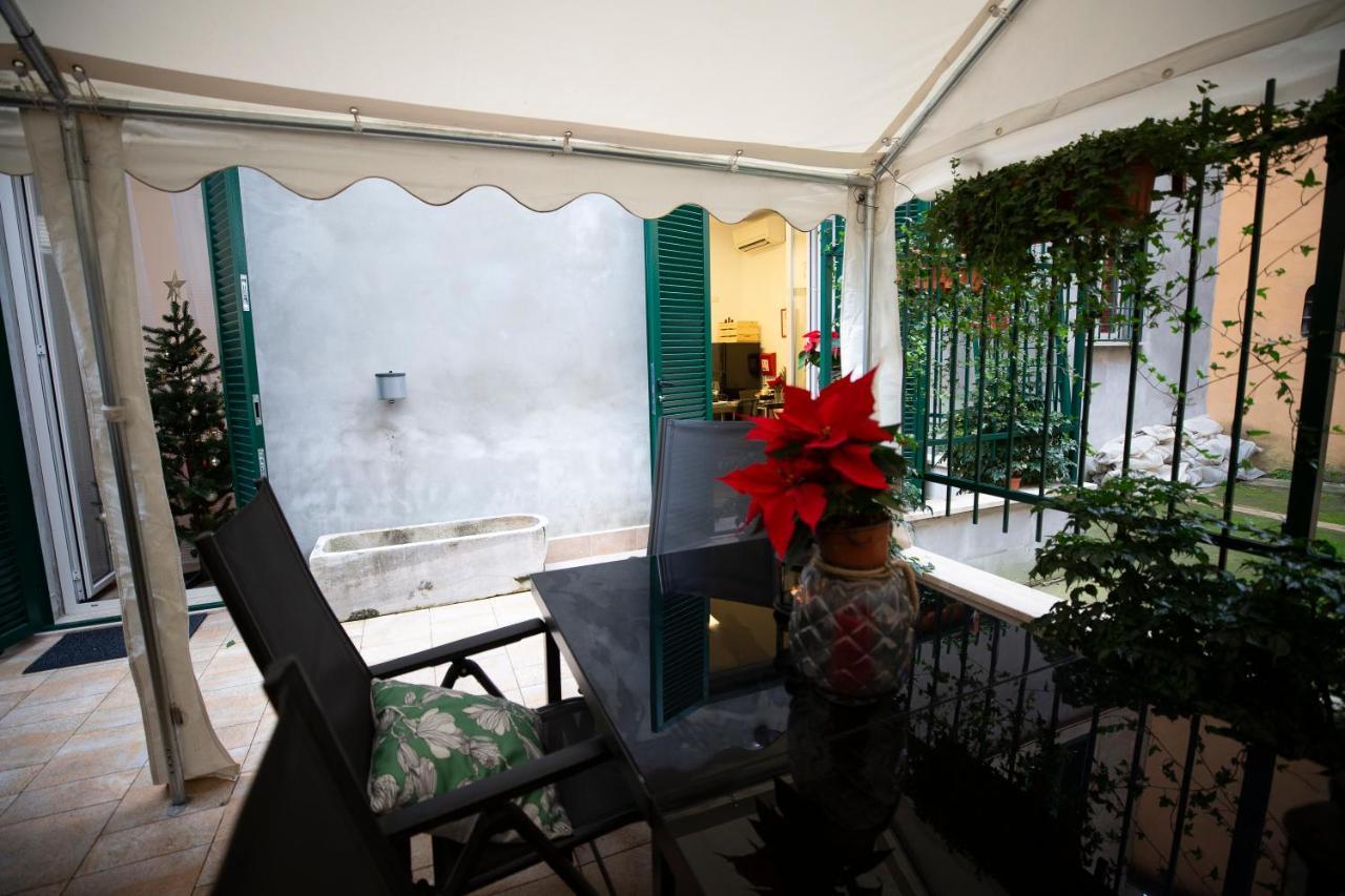 Flatinrome Trastevere Deluxe Rooms - Green Patio Exterior foto