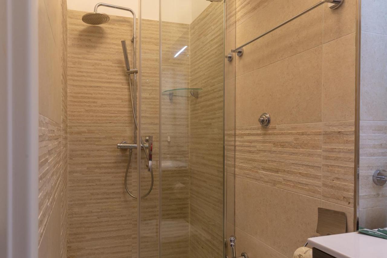Flatinrome Trastevere Deluxe Rooms - Green Patio Exterior foto