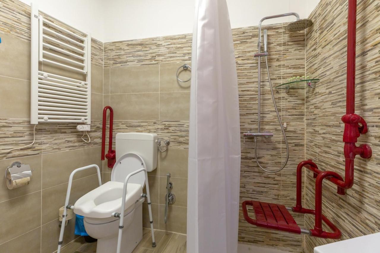 Flatinrome Trastevere Deluxe Rooms - Green Patio Exterior foto