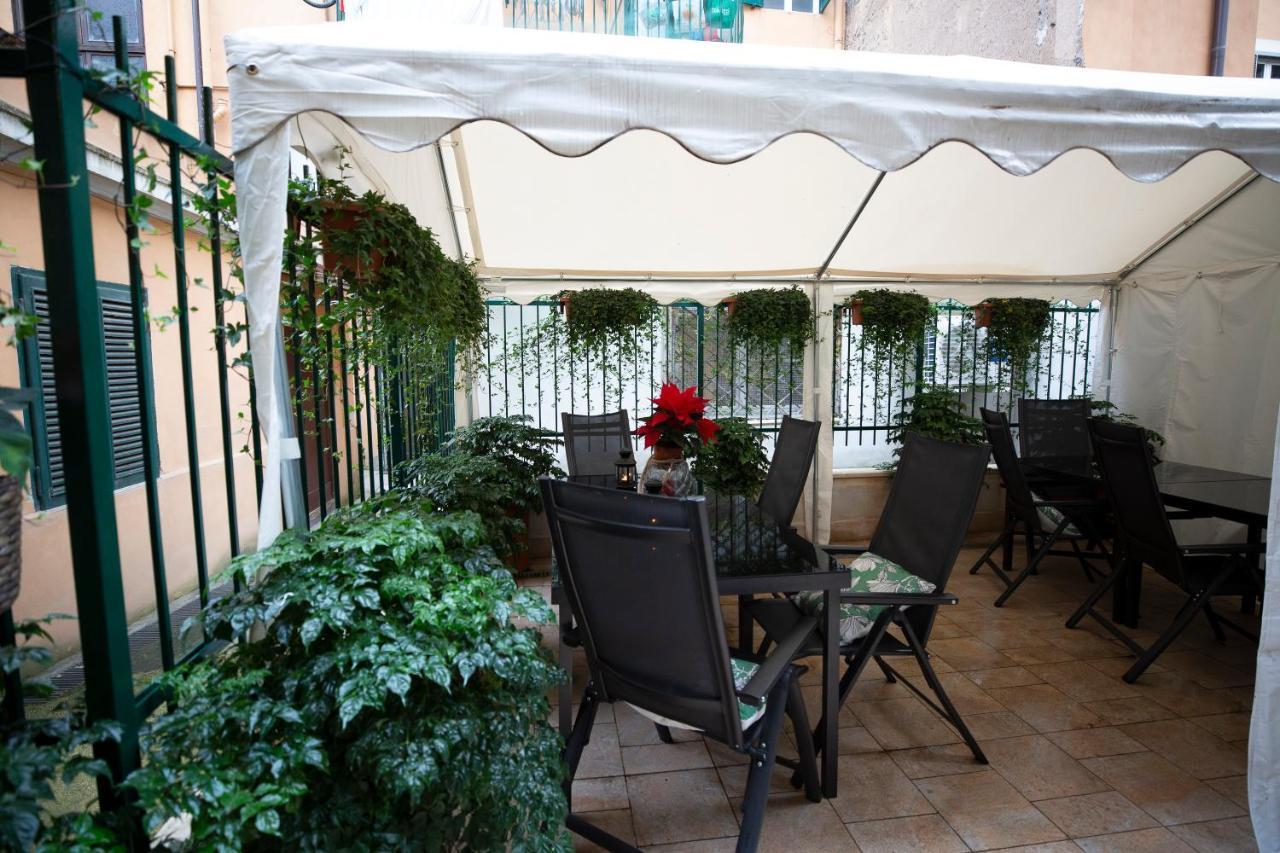 Flatinrome Trastevere Deluxe Rooms - Green Patio Exterior foto